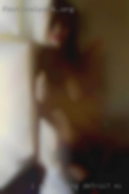 I am looking in Detroit, MI for fun, friends, and chat.